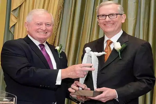 medebound医疗保健公司获得医疗行业奖项和信任