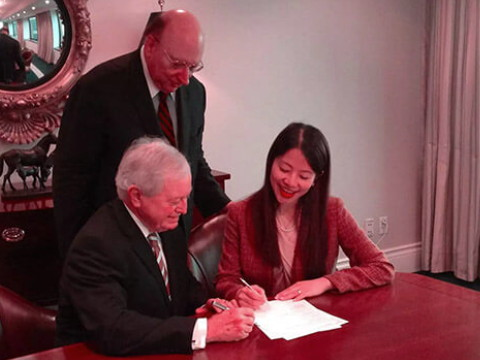 1713950016270760.png 卡思克鲁力签约洽谈.png