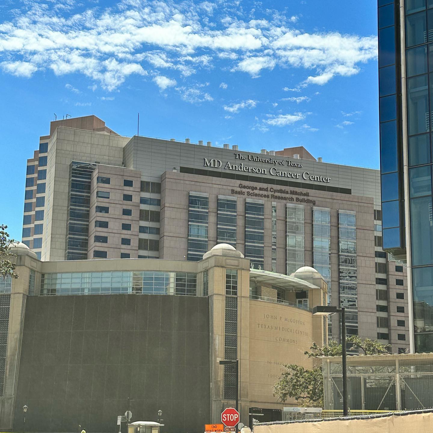 到MD Anderson看病怎么预约？中国患者实用全流程攻略（远程与面诊对比）