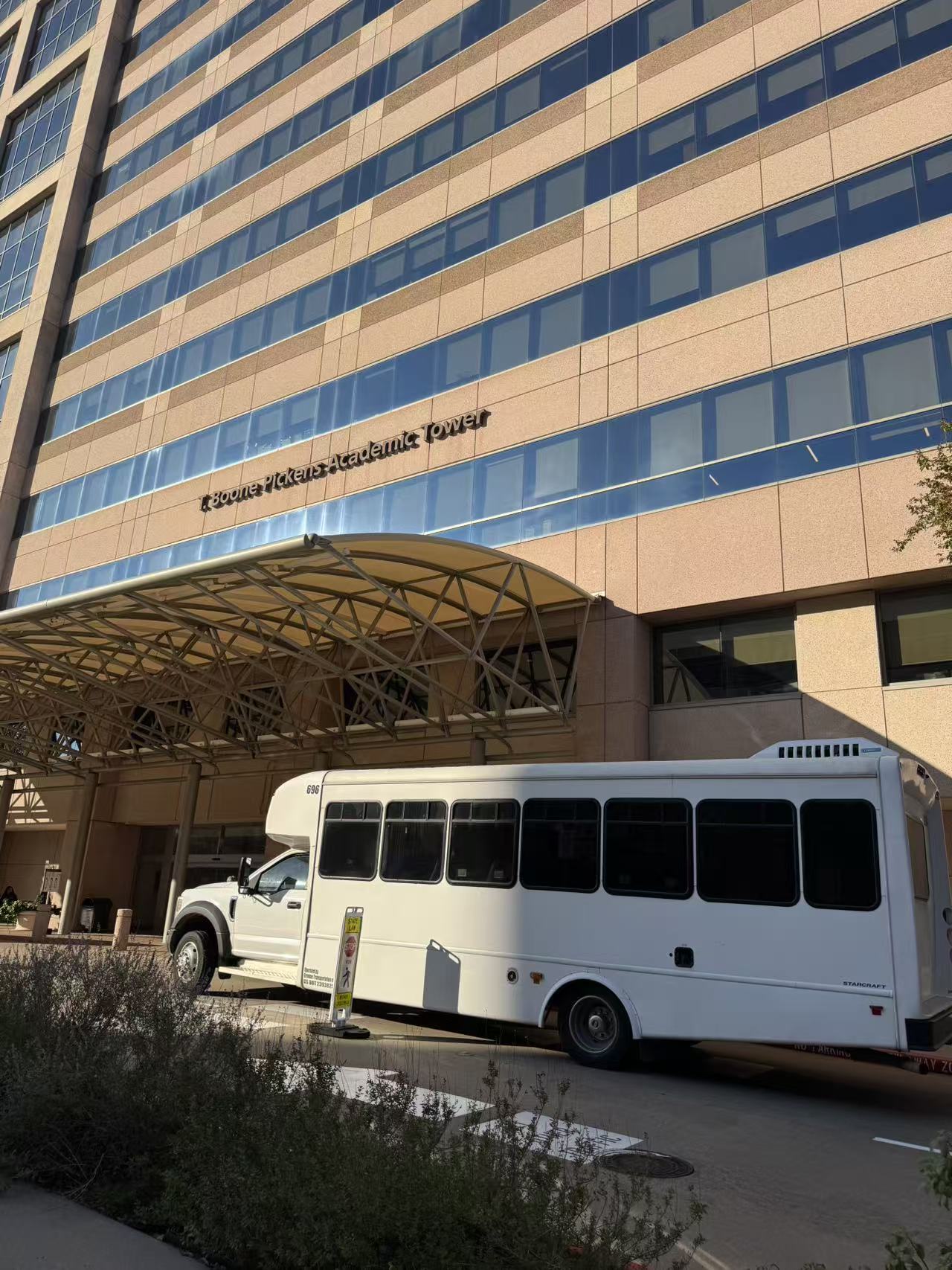 都说美国医疗发达，看病费用吓死人，带你看看美国真实的看病过程